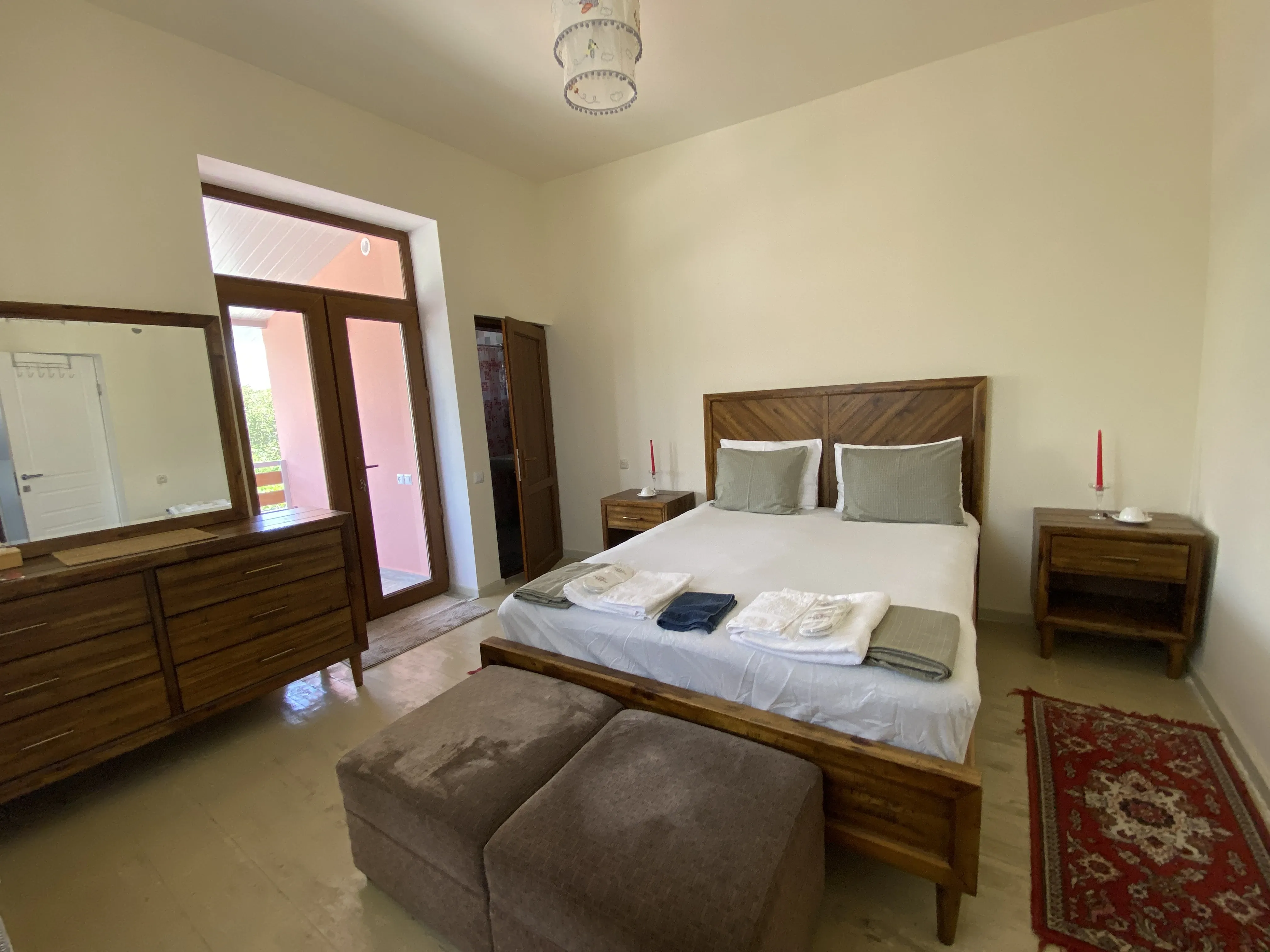 Double room with mountain view & WC — image 1
